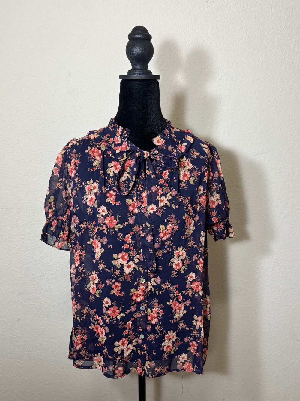 Everleigh Cottagecore Floral Tie Neck Blouse Sz S Navy Ruffle Short Sleeve
